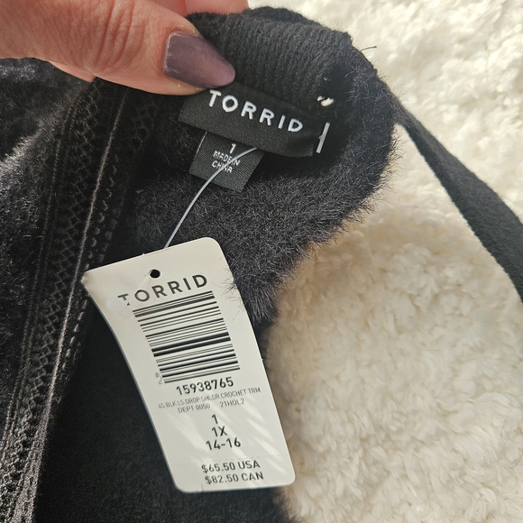 Torrid Elegant Black V-Neck Sweater - Picture 7 of 7